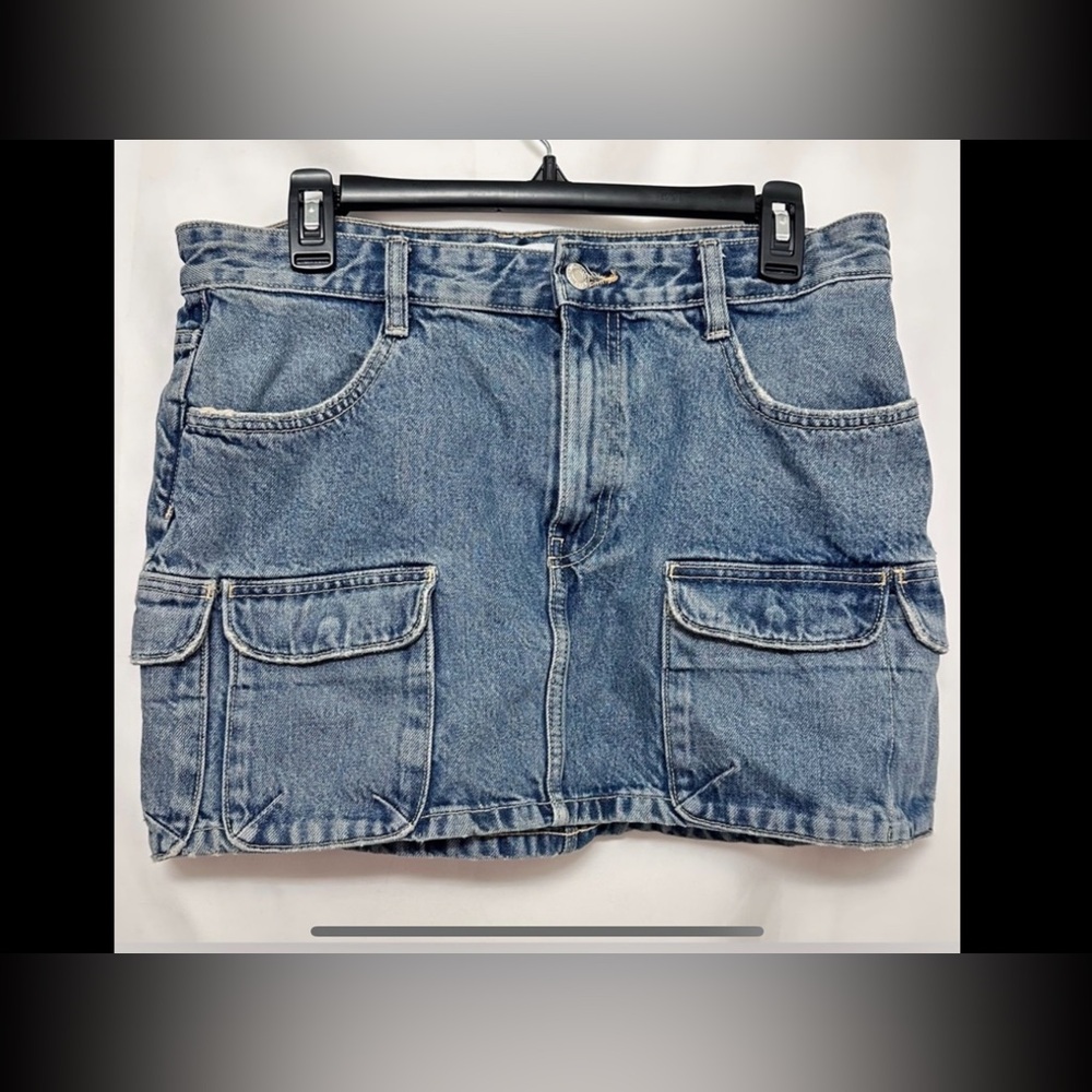 ZARA Denim Cargo Mini Skirt Size L Blue Wash Utility Pockets Y2K